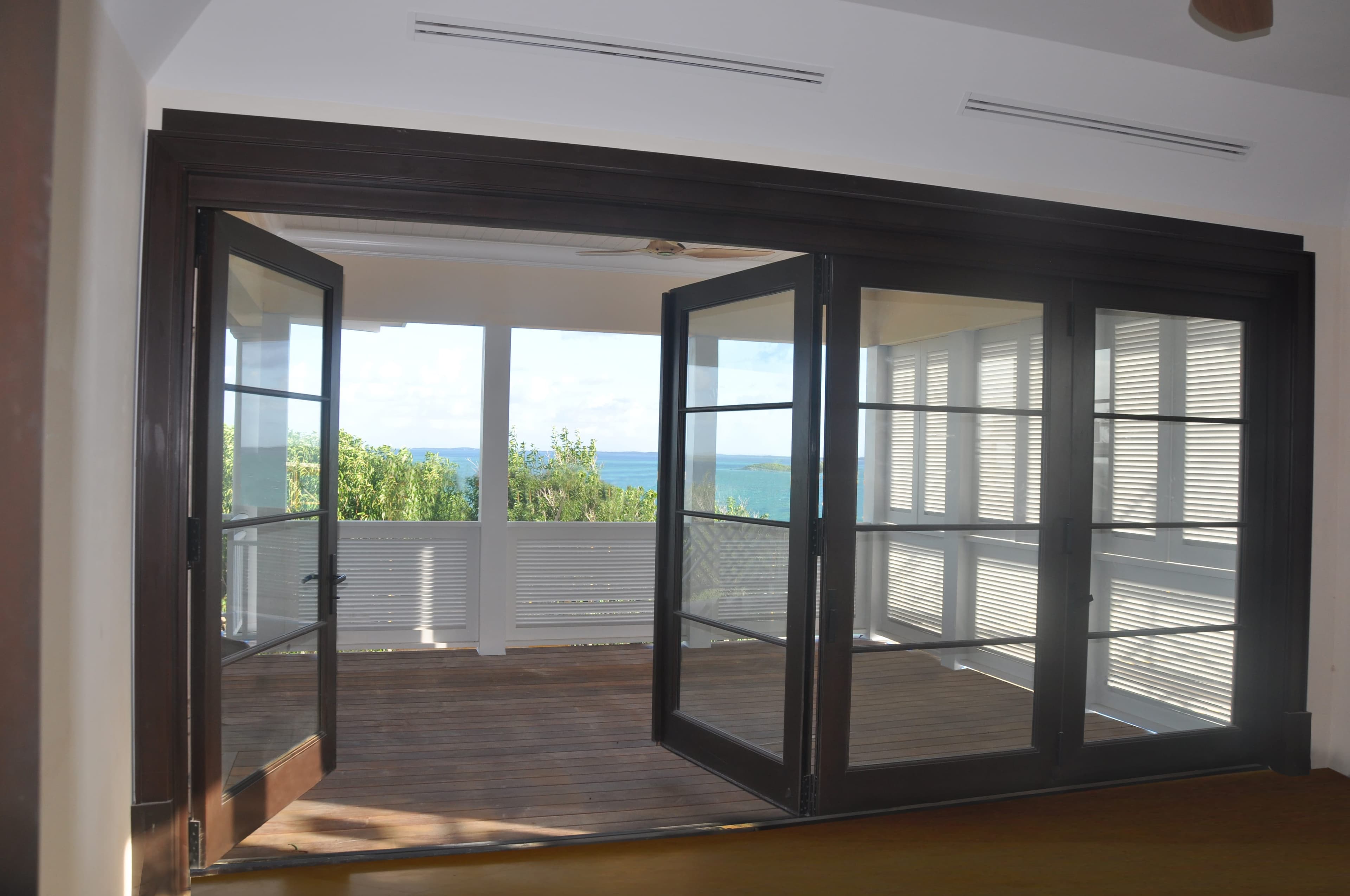 Mahogany bifold doors 3