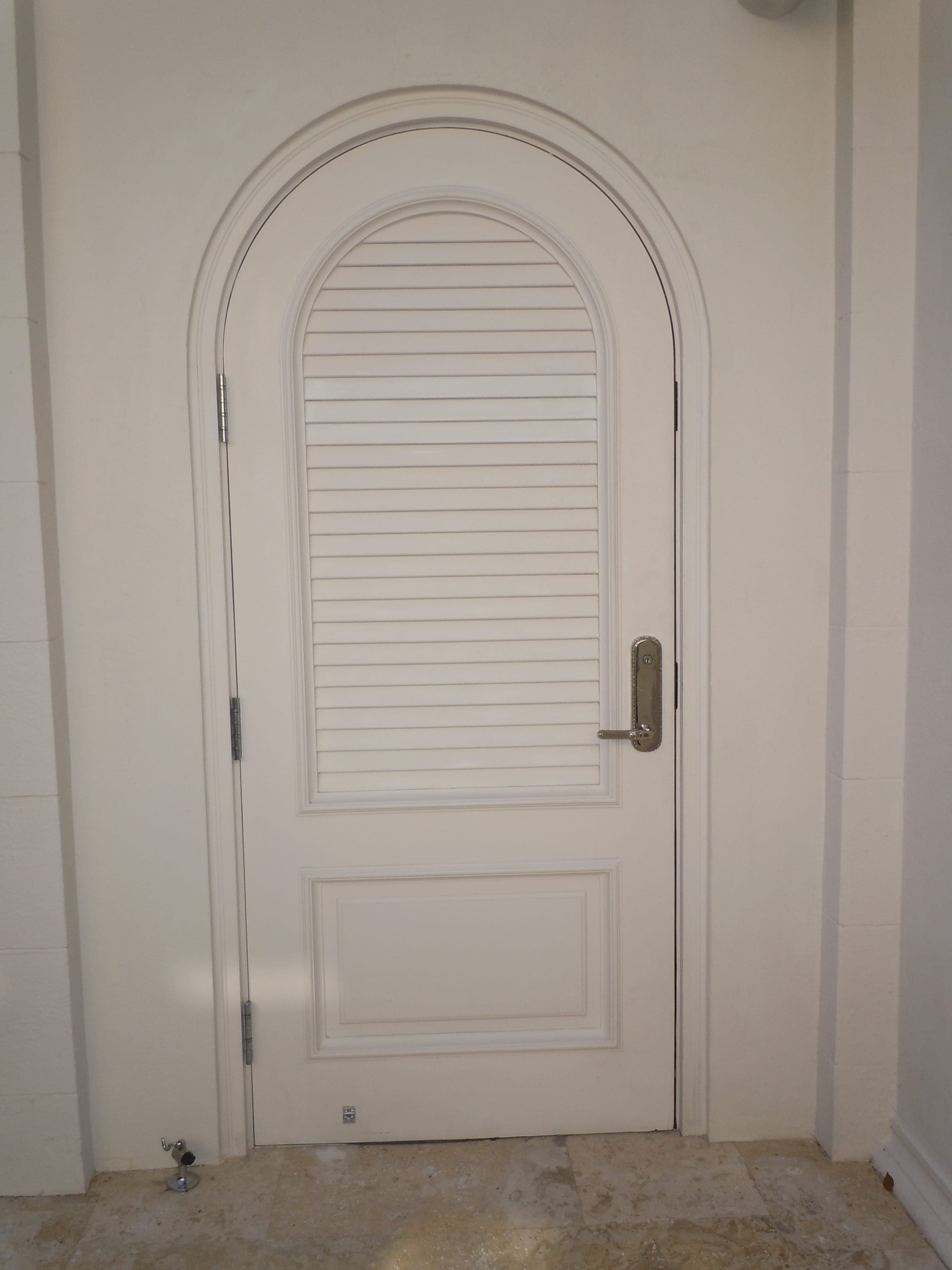 Classic mahogany interior door 2