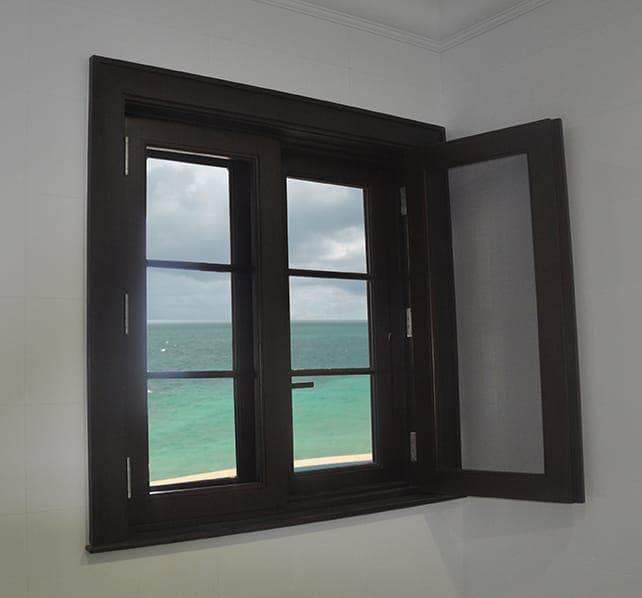 Mahogany casement window 8